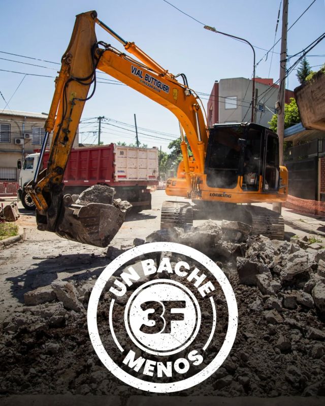 ¡Más calles como nuevas en todo #3F! 👷✅

Nuestro equipo continúa llevando nuevas mejoras y arreglos a todos los barrios de #TresDeFebrero y estas semanas no fueron la excepción. Te mostramos algunos de los trabajos de desmonte y hormigón que realizamos durante noviembre:

🚧 Mendoza y Paunero, #Caseros
🚧 Lisandro de la Torre y General Manuel Belgrano, #Caseros
🚧 Diagonal A. Williams y Pedro José Luis Zavatarro, #Caseros
🚧 Reconquista y Solari, Ciudadela

¡Más baches menos para un 3F más lindo!